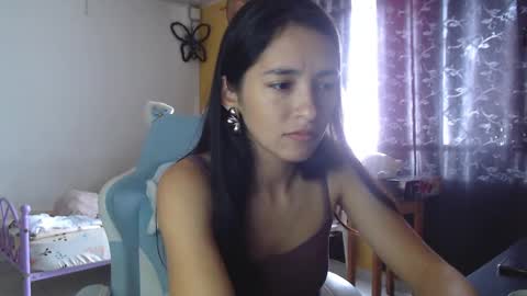 erina_1 online show from February 20, 2025, 4:14 pm