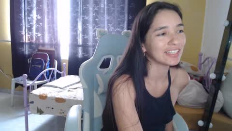 erina_1 online show from September 13, 2025, 3:34 pm