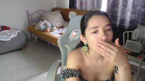 Snapshot of erina_1 chatting on June 7, 2026, 6:22 pm erina_1 online show from June 7, 2026, 6:22 pm