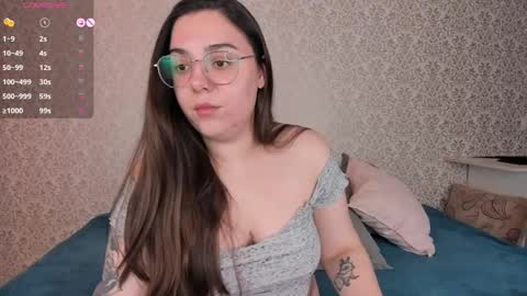 Erin online show from December 5, 2024, 9:50 am