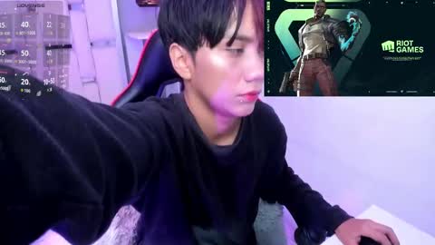 Eriol online show from October 15, 2025, 11:43 am