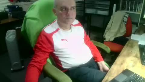 Snapshot of ernello chatting on September 27, 2025, 6:57 pm ernello online show from September 27, 2025, 6:57 pm