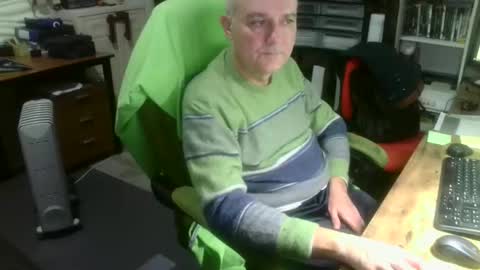 Snapshot of ernello chatting on October 1, 2025, 4:29 am ernello online show from October 1, 2025, 4:29 am