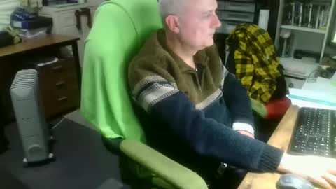 Snapshot of ernello chatting on October 15, 2025, 4:56 am ernello online show from October 15, 2025, 4:56 am