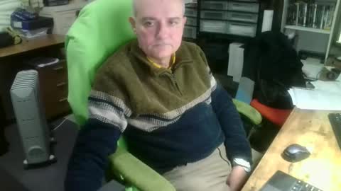 Snapshot of ernello chatting on October 16, 2025, 12:39 pm ernello online show from October 16, 2025, 12:39 pm
