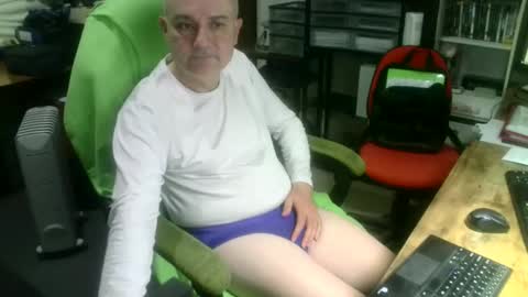 Snapshot of ernello chatting on November 1, 2025, 6:21 pm ernello online show from November 1, 2025, 6:21 pm