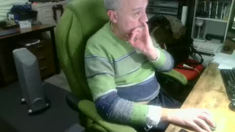 Snapshot of ernello chatting on November 21, 2025, 4:55 am ernello online show from November 21, 2025, 4:55 am