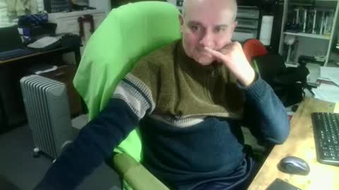 Snapshot of ernello chatting on November 29, 2025, 9:29 pm ernello online show from November 29, 2025, 9:29 pm