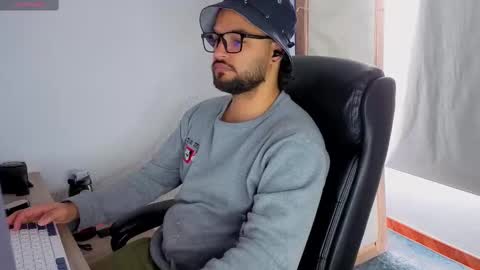 ernesto rodriguez 82 online show from October 8, 2025, 3:53 pm