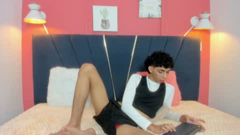 Snapshot of ero_boy40 chatting on June 12, 2026, 4:22 am ero_boy40 online show from June 12, 2026, 4:22 am