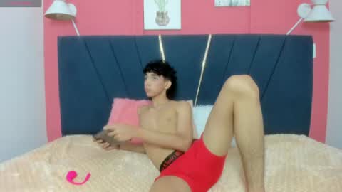 Snapshot of ero_boy40 chatting on June 20, 2026, 4:59 am ero_boy40 online show from June 20, 2026, 4:59 am