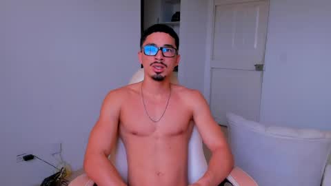 Snapshot of eros_becker_ chatting on May 21, 2026, 8:16 pm eros_becker_ online show from May 21, 2026, 8:16 pm