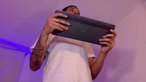 Eros online show from March 4, 2026, 2:39 am