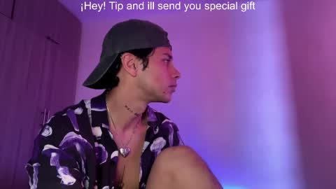 Snapshot of erosdominant_ chatting on April 26, 2026, 3:10 pm erosdominant_ online show from April 26, 2026, 3:10 pm