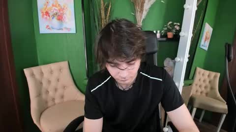 Hanzo online show from December 2, 2025, 1:50 pm