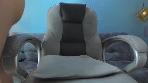 Eross online show from December 5, 2025, 1:09 pm