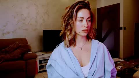 LylaXXX online show from February 28, 2025, 12:31 pm