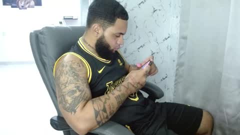 Snapshot of eroticoblack chatting on May 3, 2026, 4:07 am Eroticoblack online show from May 3, 2026, 4:07 am