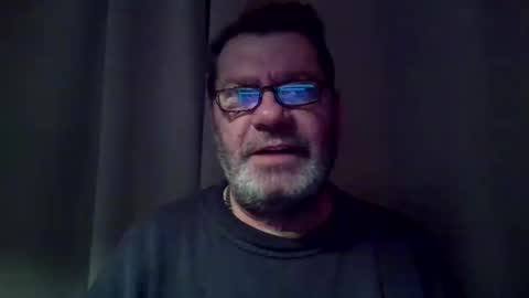 Snapshot of erwin1966 chatting on January 5, 2025, 9:25 pm Erwins room welcome sound on online show from January 5, 2025, 9:25 pm