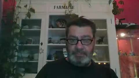 Snapshot of erwin1966 chatting on January 16, 2025, 12:12 am Erwins room welcome sound on online show from January 16, 2025, 12:12 am