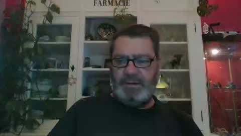 Snapshot of erwin1966 chatting on January 17, 2025, 2:08 am Erwins room welcome sound on online show from January 17, 2025, 2:08 am