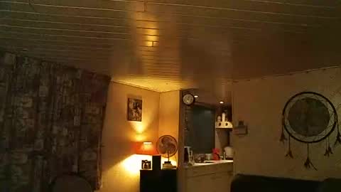Snapshot of erwin1966 chatting on January 26, 2025, 11:08 pm Erwins room welcome sound on online show from January 26, 2025, 11:08 pm