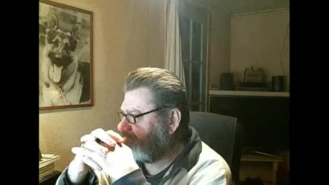 Snapshot of erwin1966 chatting on February 20, 2025, 11:32 pm Erwins room welcome sound on online show from February 20, 2025, 11:32 pm