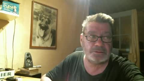 Snapshot of erwin1966 chatting on July 26, 2026, 12:41 am Erwins room welcome sound on online show from July 26, 2026, 12:41 am