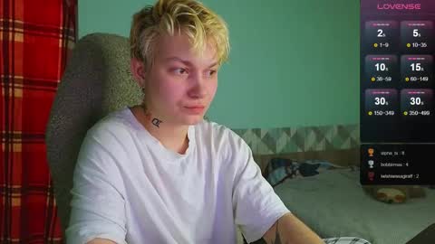 esajukyy online show from December 17, 2024, 4:53 pm