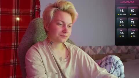 esajukyy online show from January 24, 2025, 3:45 pm