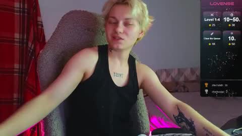 esajukyy online show from February 3, 2025, 1:08 pm