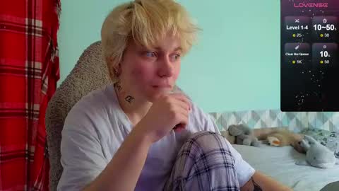 esajukyy online show from February 15, 2025, 8:11 am