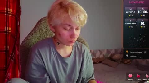 esajukyy online show from February 20, 2025, 2:02 pm