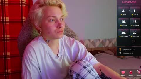 esajukyy online show from March 1, 2025, 7:37 pm