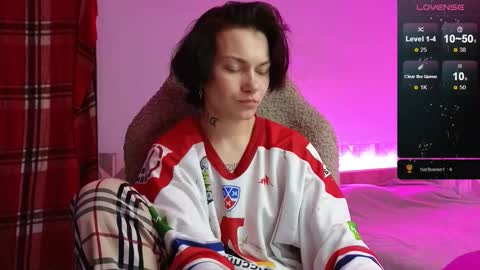 esajukyy online show from September 10, 2025, 11:54 am