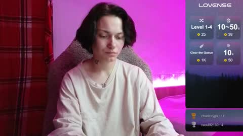 esajukyy online show from September 12, 2025, 4:07 pm