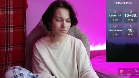 esajukyy online show from September 15, 2025, 2:28 pm