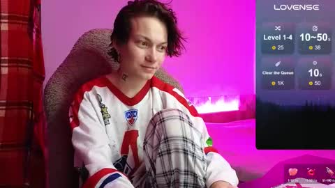 esajukyy online show from October 16, 2025, 2:07 pm