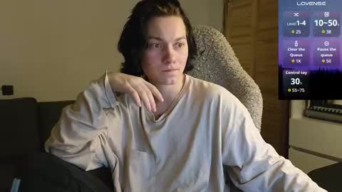 esajukyy online show from February 21, 2026, 3:13 pm