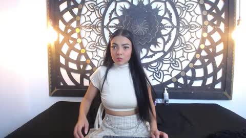 Snapshot of escar_let chatting on September 16, 2025, 8:10 pm Scarlett online show from September 16, 2025, 8:10 pm