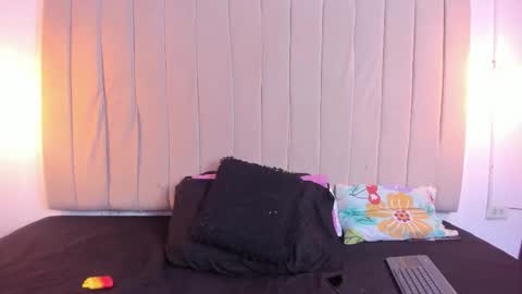 Snapshot of escar_let chatting on February 21, 2026, 3:51 am Scarlett online show from February 21, 2026, 3:51 am