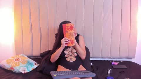 Snapshot of escar_let chatting on March 5, 2026, 6:42 am Scarlett online show from March 5, 2026, 6:42 am