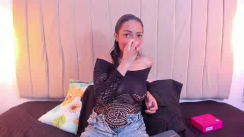 Scarlett online show from April 15, 2026, 8:31 pm