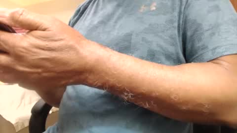 escorpion51 online show from December 12, 2024, 1:10 am