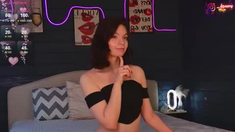 Eseensia online show from October 12, 2025, 2:32 am