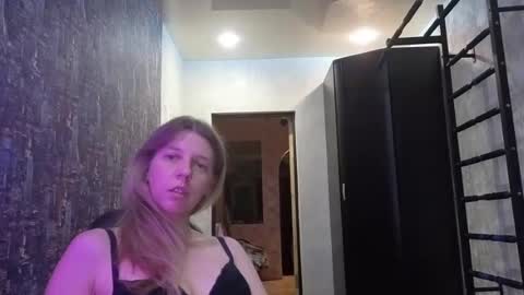 Snapshot of esma347866 chatting on July 13, 2026, 7:49 pm esma347866 online show from July 13, 2026, 7:49 pm