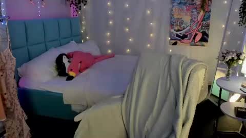 Snapshot of esme_runn chatting on June 27, 2026, 3:11 am Esme Runn online show from June 27, 2026, 3:11 am