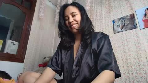 Snapshot of esmerald_1111 chatting on January 8, 2026, 3:03 pm Esmeralda online show from January 8, 2026, 3:03 pm