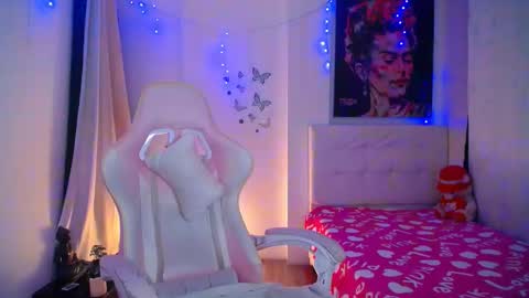 Snapshot of esmeralda098 chatting on December 24, 2024, 1:39 pm Esmeralda online show from December 24, 2024, 1:39 pm