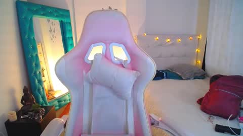 Snapshot of esmeralda098 chatting on January 26, 2025, 7:52 pm Esmeralda online show from January 26, 2025, 7:52 pm